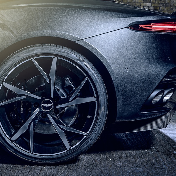 Aston Martin запускает в серию автомобили агента 007