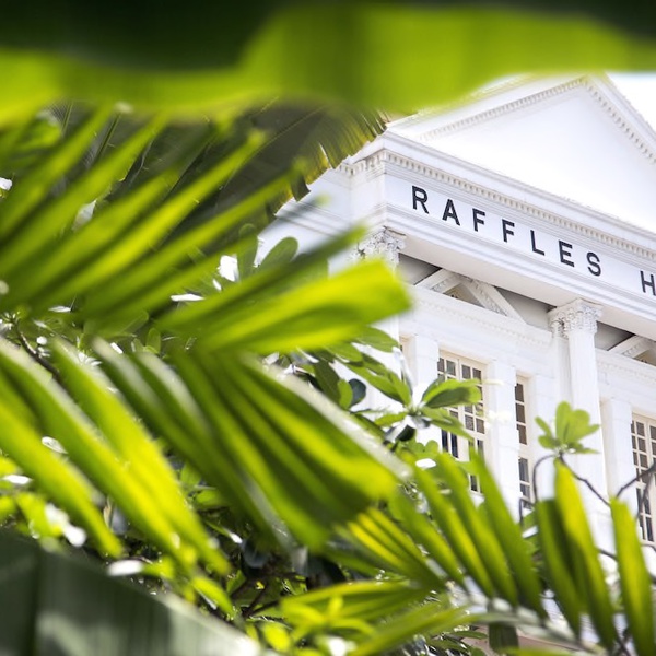 10 фактов о Raffles Сингапур